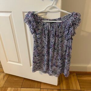 Banana republic size xsmall ruffled short sleeve blouse. Flowy and comfortable.